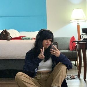 Meet your Posher, Daniela